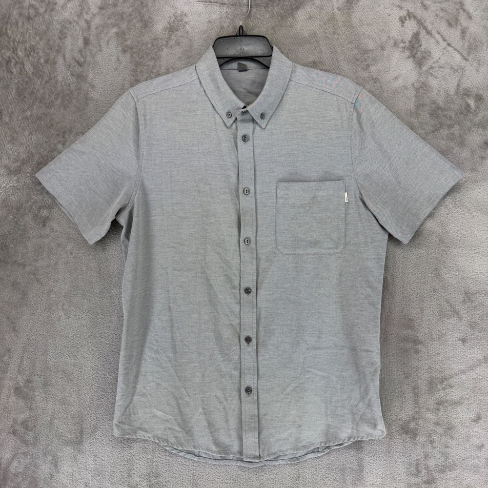 Vuori Shirt Mens Medium Gray Short Sleeve Button Down Performance Pocket 24739